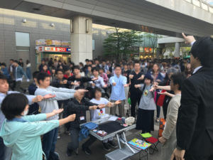 超会議2日目、怪しい宗教だって?
